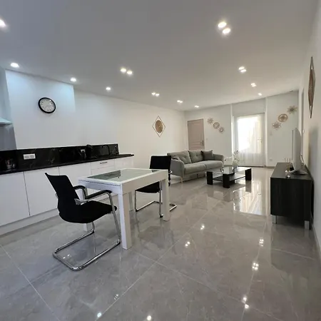 아파트 Tres Beau Paisible T2 Situe Au Centre De En Champagne 1