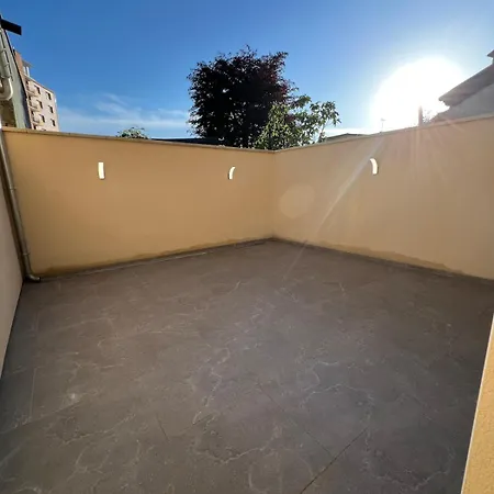 아파트 Tres Beau Paisible T2 Situe Au Centre De En Champagne 1 *